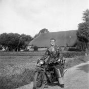 Kenteken: A 2483; Kornelius J. van Deen, september 1935, foto: J. K. van Deen