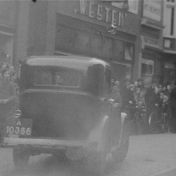 Kenteken: A 10066; Opel, Winschoten, ca. 1935, foto: Still uit GAVA-film AV2069