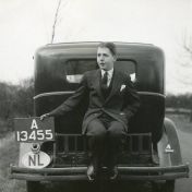 Kenteken: A 13455; Ton Meijer op de Dodge, 1932 foto: C. Daae