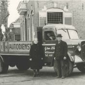 Kenteken: A 24353; Dodge, foto: collectie Veenkoloniaal Museum (Bo Ve 36)