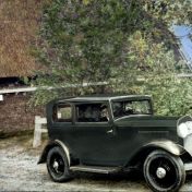 Kenteken: A 13743; Ford B, Mensingeweer, boerderij Hijlkemaheerd, Wildeveldseweg 2, ca. 1932, ingekleurde versie; Fotograaf: P.J. Hijlkema