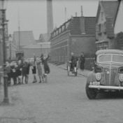 Kenteken: A 11128; Ford, Winschoten, 1936, foto: Still uit GAVA-film AV2068