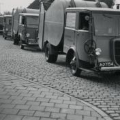 Kenteken: A 27154; Ford V8, juli 1937, foto: archief Gemeentereiniging (1475)