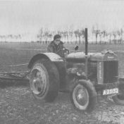 Kenteken: A 25152; Fordson tractor 1939, foto: Facebook Groningen Stad en Ommelanden