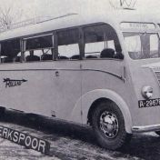 Kenteken: A 29678; Diamond T, foto: <a href='http://www.openbaarvervoerinboskoop.nl' target='_blank'>Openbaar vervoer in Boskoop</a>