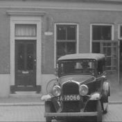 Kenteken: A 10066; Opel, Winschoten, ca. 1935, foto: Still uit GAVA-film AV2069
