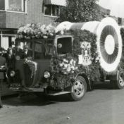 Kenteken: A 27154; Ford V8, Bloemencorso 08-09-1938 (2139-4-017)