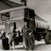 Kenteken: A 39140; AEC, foto: collectie <a href='http://www.transportnostalgie.punt.nl/' target='_blank'>transportnostalgie.punt.nl</a>