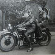 Kenteken: A 1445; Douglas,  Foto 1: G. Rosier