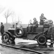 Kenteken: A 14640; Ford TT. Wehe-Den Hoorn, brandweeroefening ca. 1927 (818-17041)
