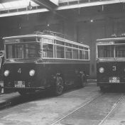 Kenteken: A 15634; Nieuwe ADC trolleybussen in de remise, september 1928 (1785-2965)