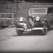 Kenteken: A 1872; Citroën TA, foto: Still uit GAVA-film AV13476
