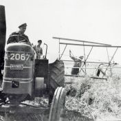 Kenteken: A 2067; Field Marshall tractor met Simplex zichtmachine, 1946, foto: B. Berghuis