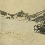 Kenteken: A 1185; Duinen bij Wassenaar, mei 1921, foto uit album Famillie Cleveringa (1909-51)