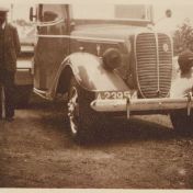 Kenteken: A 23954; Ford, foto: collectie Veenkoloniaal Museum (vm 3.3/SK/18.10)