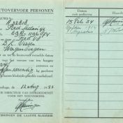Kenteken: A 32818; Keuringsbewijs Ford, foto: S. Abels