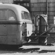Kenteken: A 30235; Kromhout, Groningen, hoek Hereweg-Waterloolaan, 1941 (1785-10902)