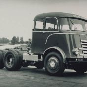 Kenteken: A 37686; DAF, cabineopbouw Medema in Appingedam of Brouwers' in Holwerd, foto:  J. H. Bleeker