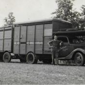 Kenteken: A 34734; Ford vrachtwagen met trailer, foto: E. Beertema