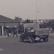 Kenteken: A 10436; Vrachtwagen, foto: still uit de film "Groningen II", J. Petersen, 1930-1948 coll. GrA (2209-5184)