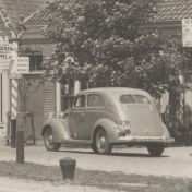 Kenteken: A 7845; Ford Tudor, Noordsche Schut, uitsnede foto Collectie Drents Archief