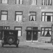 Kenteken: A 949; Ford,  Groningen, Ernst Casimirlaan 1927, foto: uitsnede 1785-20512.jpg