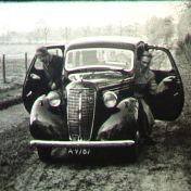 Kenteken: A 9787; Morris 10, 1954, foto: Still uit GAVA-film AV7533
