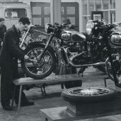 Kenteken: A 30857; AJS motorfiets, foto: uitsnede 2248-5056.jpg