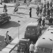 Kenteken: A 47293; Ford, Groningen, Herebrug 1951, foto: uitsnede 1785-13598.jpg