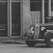 Kenteken: A 18310; Chevrolet, Groningen, Parallelweg 2, 1937, foto: uitsnede 1785-4489.jpg