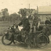 Kenteken: A 6410; Indian,  Klaas en Jan Harm Dijkhuizen, Oude Pekela 9 juli 1926, foto: H.J. Dijkhuizen