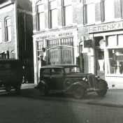 Kenteken: A 28602; Chevrolet, Veemarktstraat oktober 1946 (2139-80)