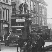 Kenteken: A 3838; Albion,  Groningen, Tussen beide Markten ca. 1931, foto: uitsnede 1785-3024.jpg