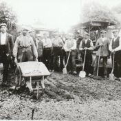 Kenteken: A 18392; Wegenbouw Snitjer, Schildwolde, foto: Archief Historische Vereniging Het Wold