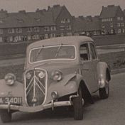 Kenteken: A 34011; Citroën Traction Avant, ca. 1952, foto: Still uit GAVA-film AV2636