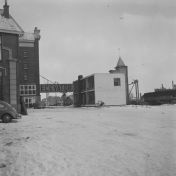 Kenteken: A 46543; NV Elevator Maatschappij, Groningen, Oosterkade, 1955 (2248-6037); Fotograaf: Fotobedrijf Piet Boonstra