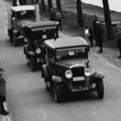 Kenteken: A 1033; Chevrolet, Stadskanaal, propaganda-optocht voor de opheffing van de tolgelden 2-5-1931, foto: uitsnede 1785-11551.jpg
