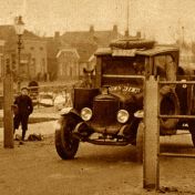 Kenteken: A 6527; Ford, foto: "Het Noorden in Woord en Beeld" 04-03-1927