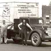 Kenteken: A 32577; Federal, uitsnede foto A. Dijkman