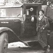 Kenteken: A 24756; Ford, foto: archief PAX