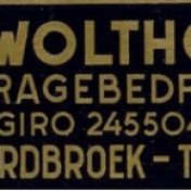 Kenteken: A 40778; Koperen plaatje van garage Wolthof wat op de verkochte auto kwam, foto: D. Wolthof