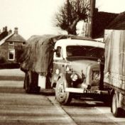 Kenteken: A 34395; Mercedes, uitsnede foto A. D. den Hartogh