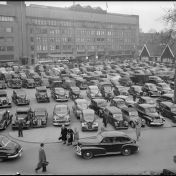 Kenteken: A 34587; Nederlandsche Jaarbeurs te Utrecht, Vredenburg, 15 april 1947, foto: Ben van Meerendonk / AHF, <a href='https://www.flickr.com/photos/iisg/4177642078/' target='_blank'>collectie IISG</a>, Amsterdam
