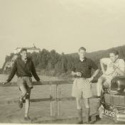 Kenteken: A 12129; Ford Mercury,  Hans Mekel, Leo Kappinga en Gerrit Amsinga 1953