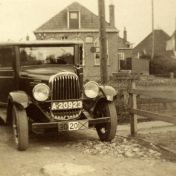 Kenteken: A 20923; Willys Overland, foto: archief W. Mollema