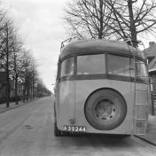 Kenteken: A 39244; Bedford, foto: H. Beekman – Archief Gemeentepolitie Assen