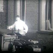 Kenteken: A 27731; Motorbakfiets, 1938, foto: Still uit GAVA-film AV7594