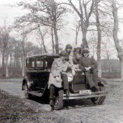 Kenteken: A 2030; Groningen ca. 1935, foto: P. van der Zee