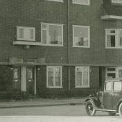 Kenteken: A 17464; Groningen, Moddermanlaan 1932, foto: uitsnede 1785-25061.jpg