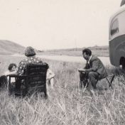 Kenteken: A 39190; Camper, omgeving Callantsoog, ca. 1947, foto: J. A. Leenes